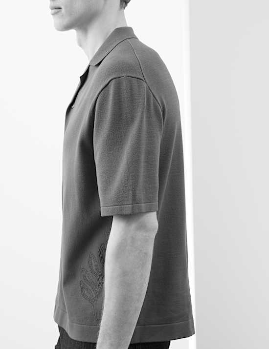 Polo brod&eacute; en maille &agrave; manches courtes