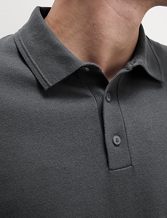 Poloshirt im Stricklook mit hohem Baumwollanteil