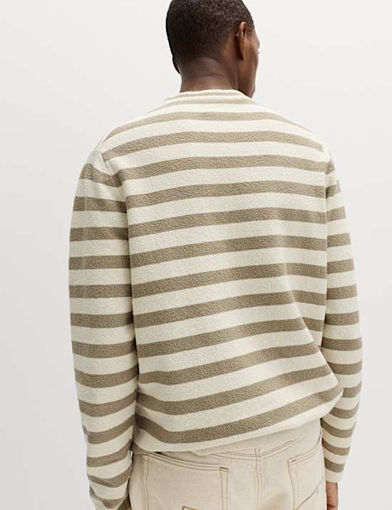 Pull en coton boucl&eacute; &agrave; col rond et rayures