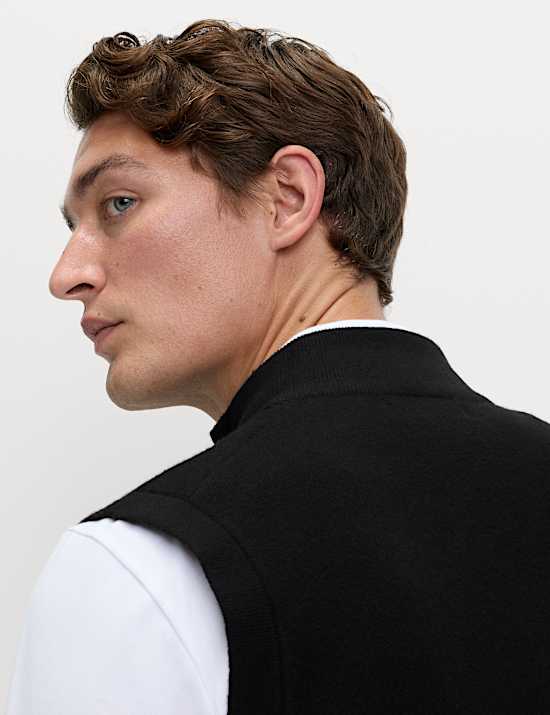 Air-Yarn Smart High Neck Knitted Gilet