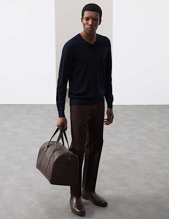 Πουλόβερ με λαιμόκοψη V από μαλλί Merino Extra Fine