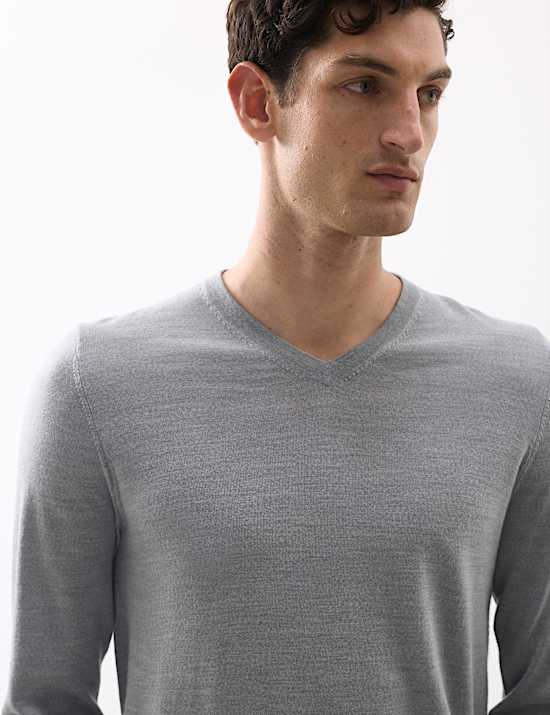 Pullover mit V-Ausschnitt aus extrafeiner Merinowolle