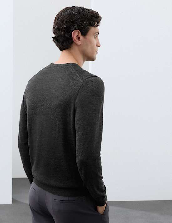 Pullover mit V-Ausschnitt aus extrafeiner Merinowolle