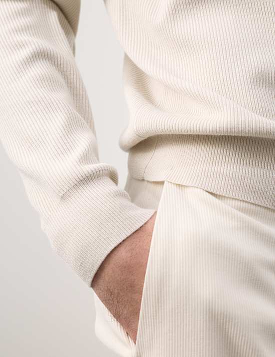 Pull Performance en laine m&eacute;rinos m&eacute;lang&eacute;e c&ocirc;tel&eacute;e