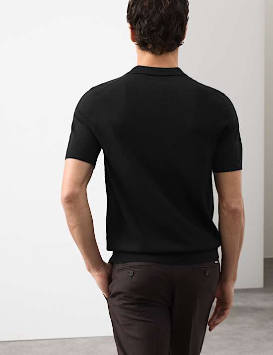 Gebreid poloshirt van extra fijne, zuivere merinowol