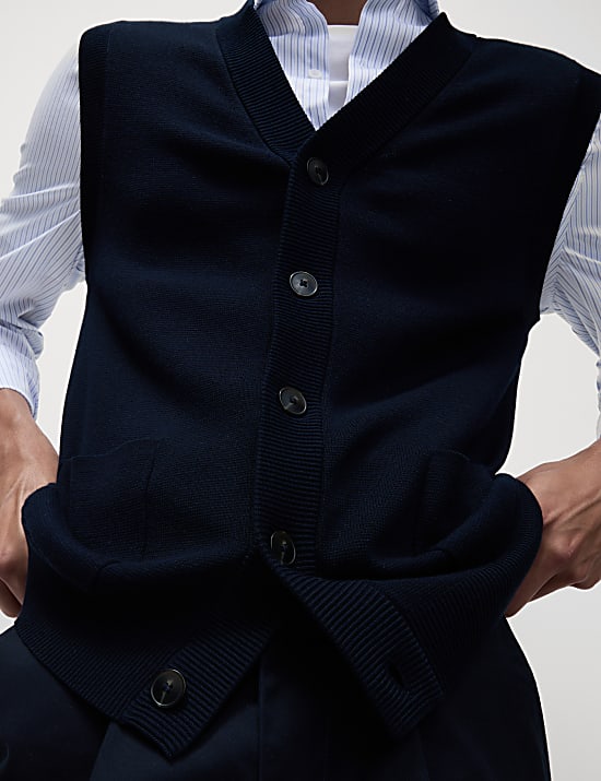 מקטורן סרוג מבד עשיר בכותנה עם צווארון וי וטקסטורה