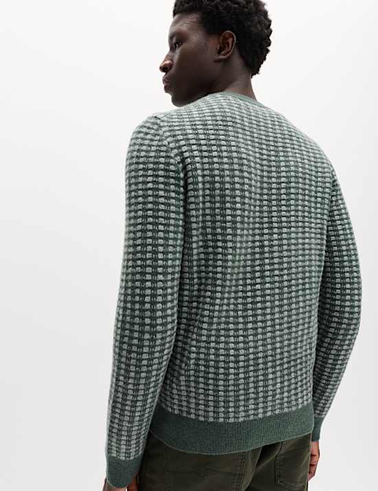 Superweicher, strukturierter Rundhalspullover