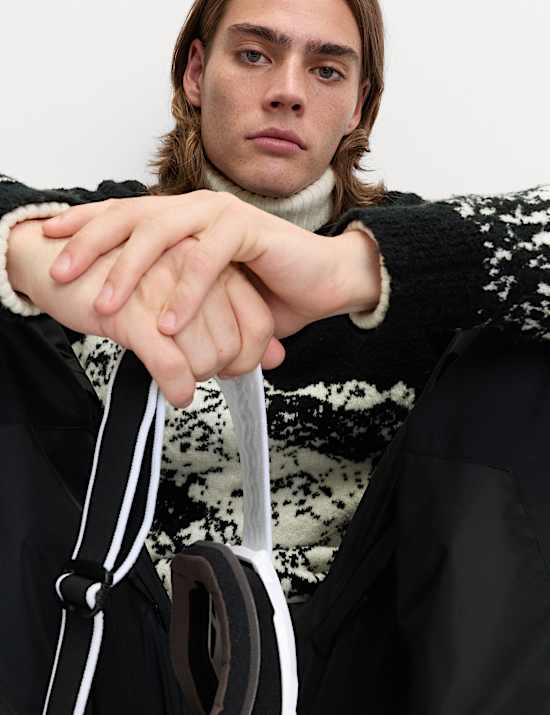 Pull en laine mérinos bouclée à motif montagne