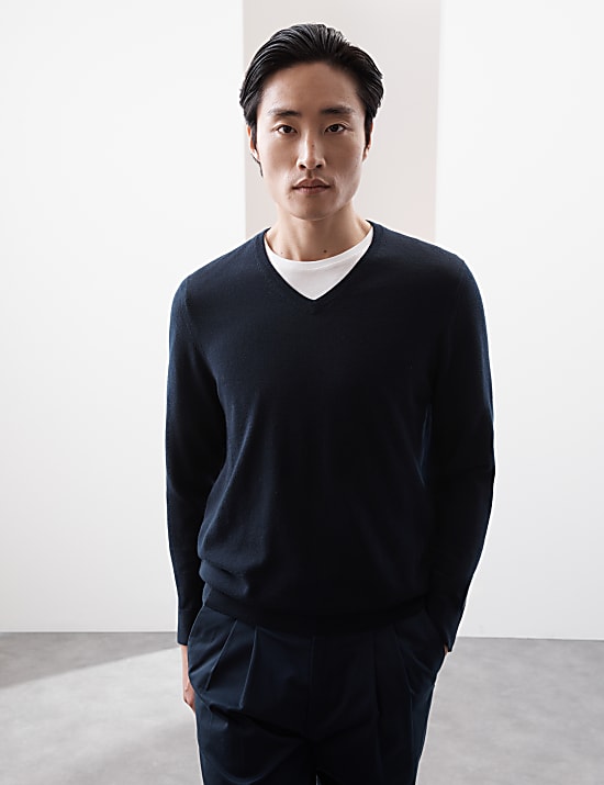 Sweter z dekoltem w serek ze 100% wełny merino Extra Fine