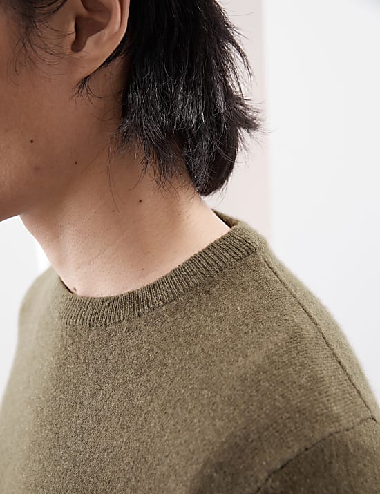 Πουλόβερ με κλειστή στρογγυλή λαιμόκοψη από 100% κασμίρι