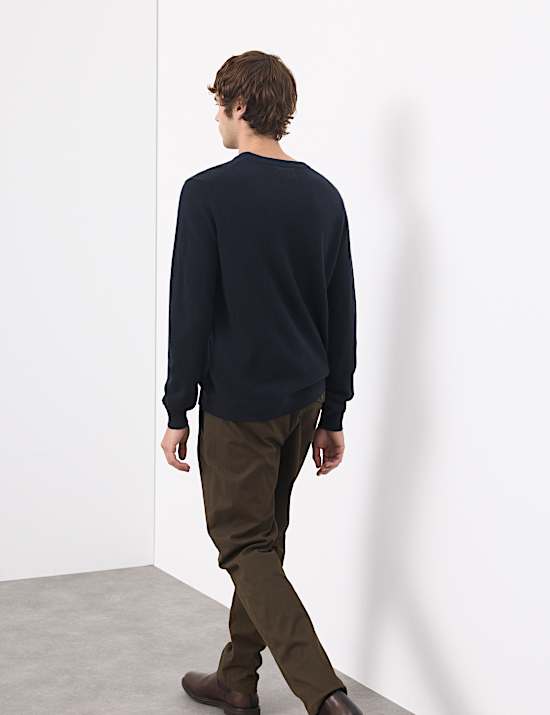 Svetr z čistého kašmíru s výstřihem ke krku