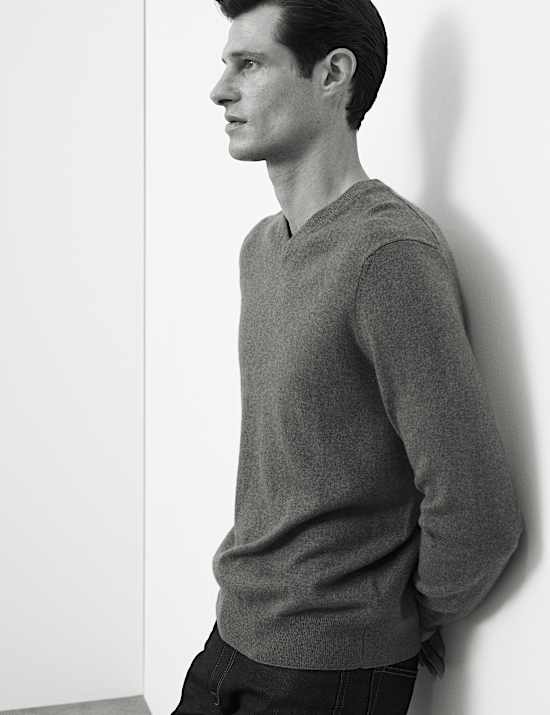 Pure Cashmere V-Neck Jumper