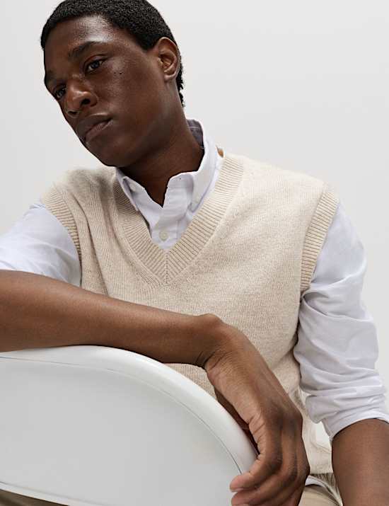 Lambswool Blend V-Neck Knitted Vest