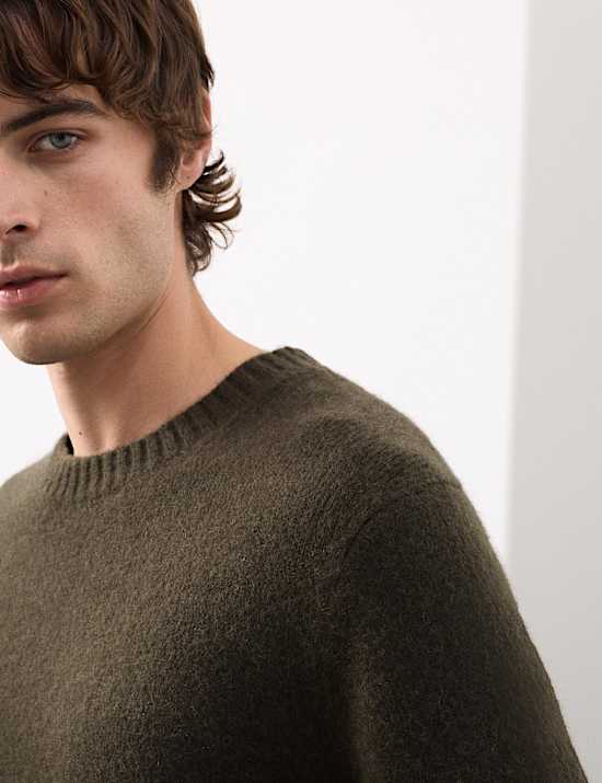 Pull coupe d&eacute;contract&eacute;e en m&eacute;lange laine m&eacute;rinos et mohair &agrave; col rond