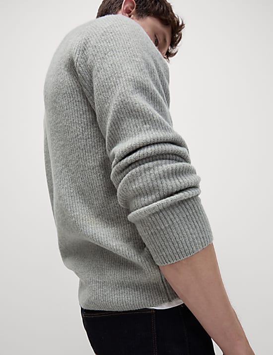 Superměkk&yacute; svetr s cop&aacute;nkov&yacute;m vzorem a př&iacute;davkem vlny