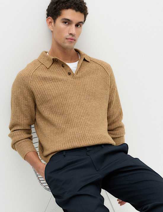 Geripptes Strick-Poloshirt mit Knopfverschluss