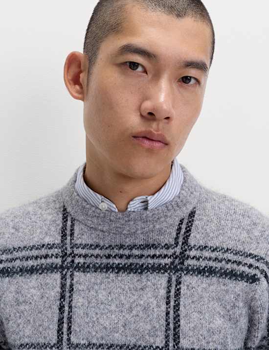 Καρό πλεκτό πουλόβερ με στρογγυλή λαιμόκοψη