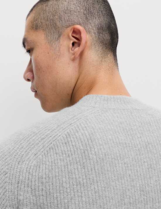 Pull ultra-doux à détail couture effet côtelé