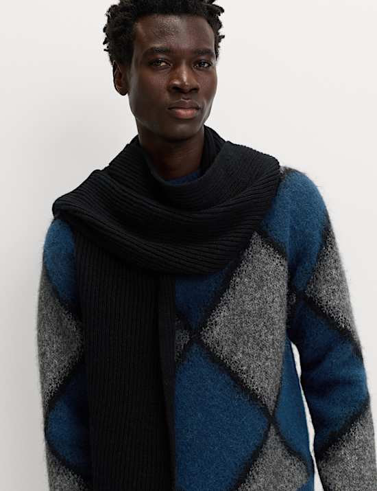 Pull à col rond et motif écossais flou