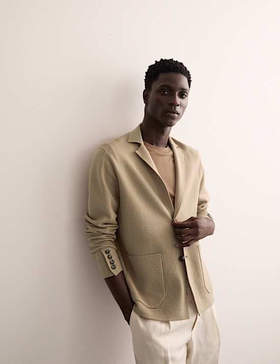 Gebreid jasje van extra fijne, zuivere merinowol