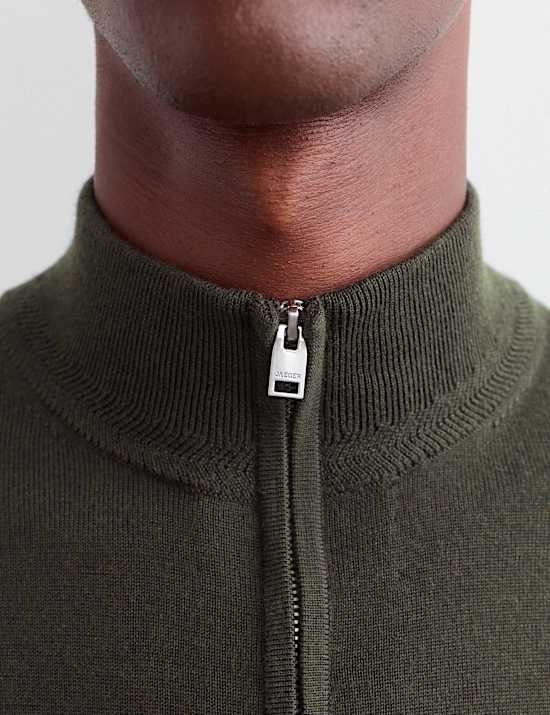 Pull en laine m&eacute;rinos et soie &agrave; encolure demi-zipp&eacute;e