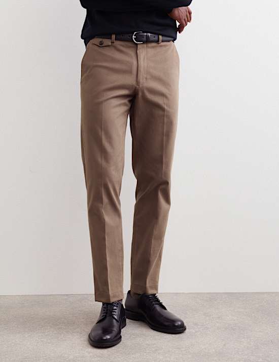 Chino ajust&eacute; en coton italien