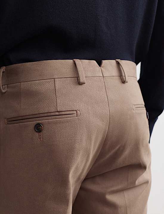 Chino ajust&eacute; en coton italien