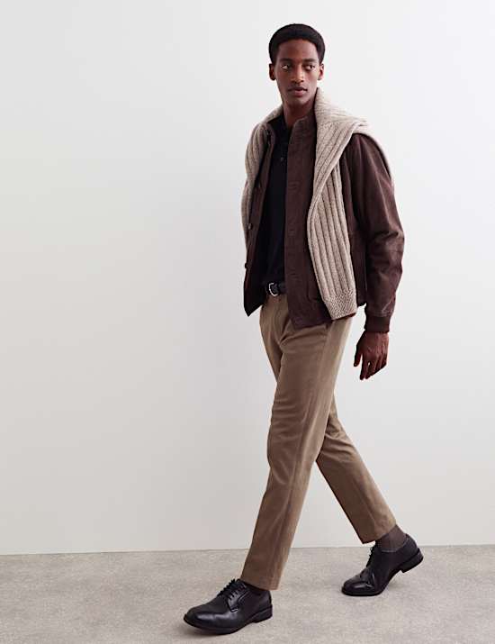 Chino ajust&eacute; en coton italien