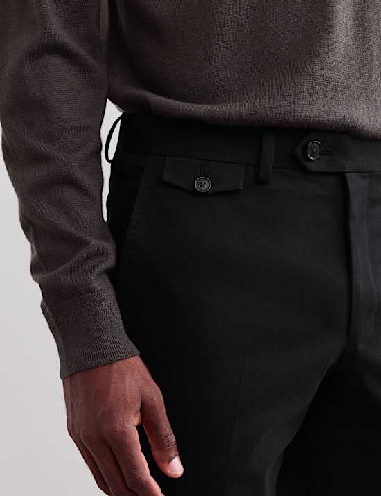 Chino ajust&eacute; en coton italien