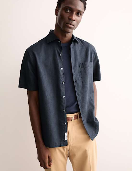 Chemise &agrave; manches courtes coupe standard en m&eacute;lange de coton et lin de luxe