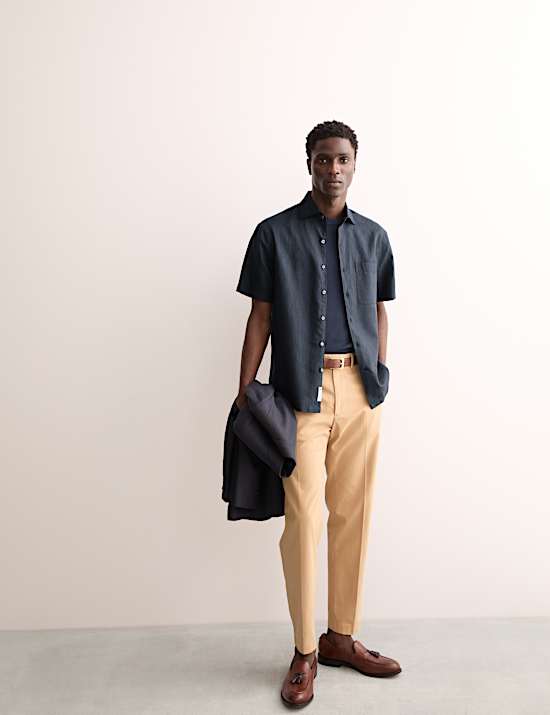 Chemise &agrave; manches courtes coupe standard en m&eacute;lange de coton et lin de luxe