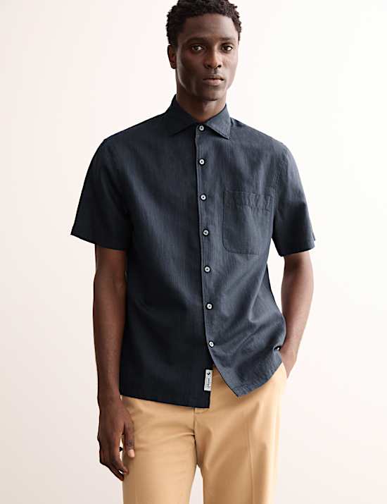 Chemise &agrave; manches courtes coupe standard en m&eacute;lange de coton et lin de luxe