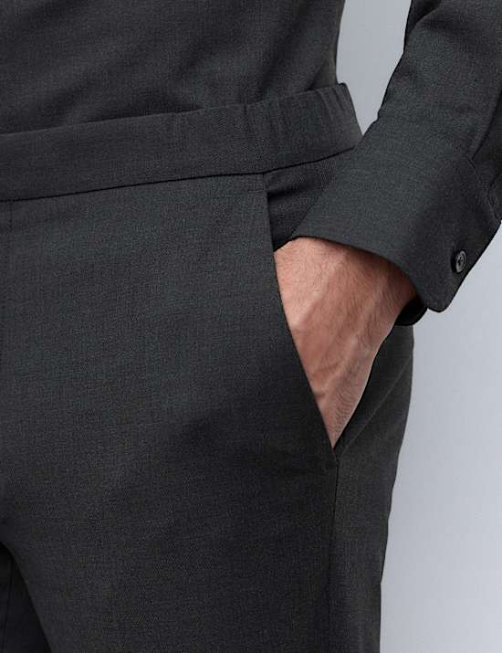 Schmal zulaufende Flatfront-Funktionshose