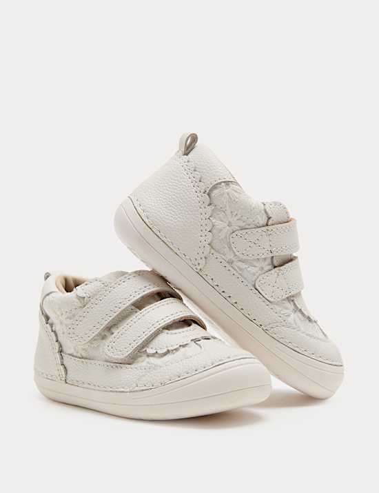 First Walker Leather Broderie Trainers (2 Small-5 Small)