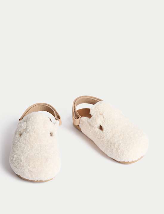 Kids' Clogs (4 Small- 2 Large)