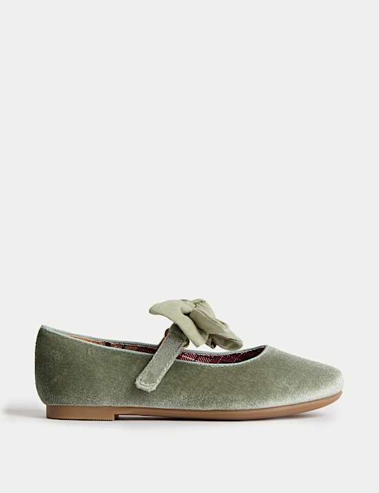 Bow Ballet Shoes (4 Small - 2 Large)