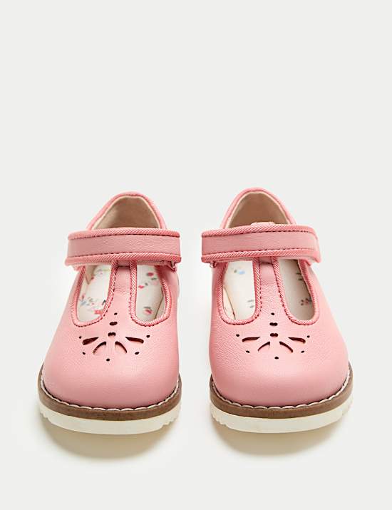 Kožen&aacute; obuv First Walker s motivem Heritage, s p&aacute;sky ve tvar T (3 mal&eacute; &ndash; 4 mal&eacute;)