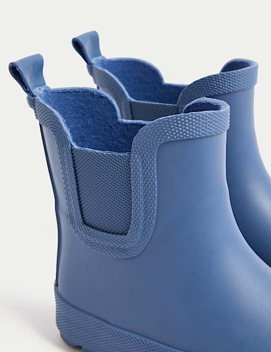 Kids' Wellies (4 Small - 2 Large)
