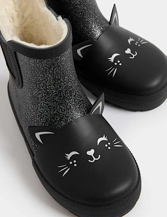 Kids' Wellies (3 Small - 2 Large)