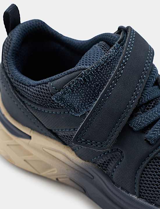 Baskets enfants Freshfeet&trade; &agrave; bande auto-agrippante (du 20 au 35)