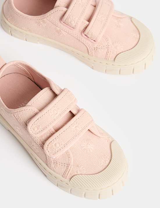 Kids' Canvas RiptapeTrainers (4 Small - 2 Large)