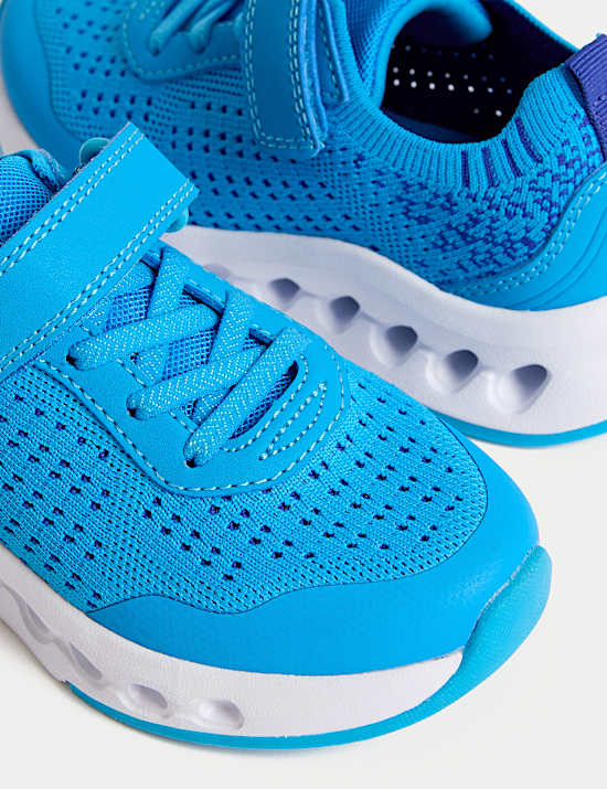 Kinderturnschuhe aus Strick mit Klettverschluss (20,5–34,5)