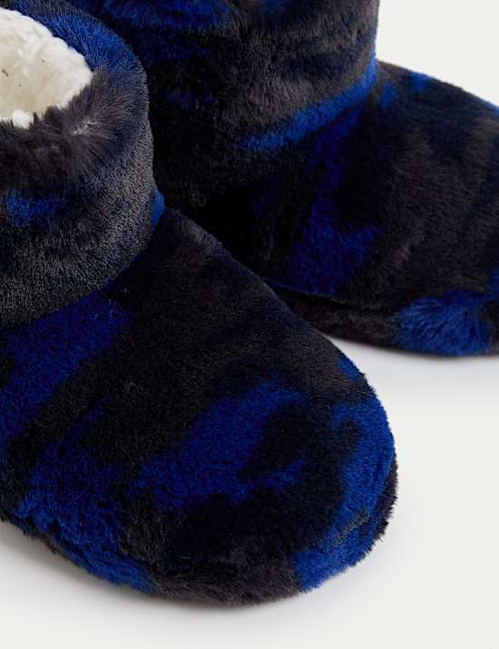 Kids' Camo Slipper Boots (4 Small - 7 Large)