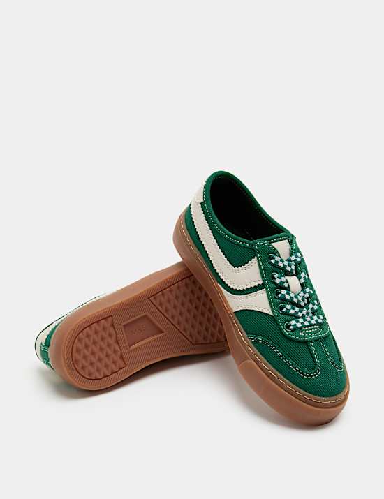 Vince Low Top Trainers (4 Small - 2 Large)