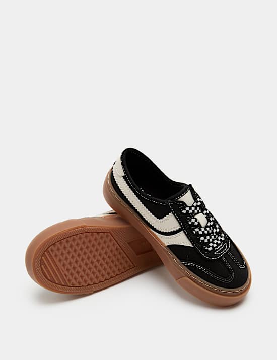 Vince Low Top Trainers (4 Small - 2 Large)