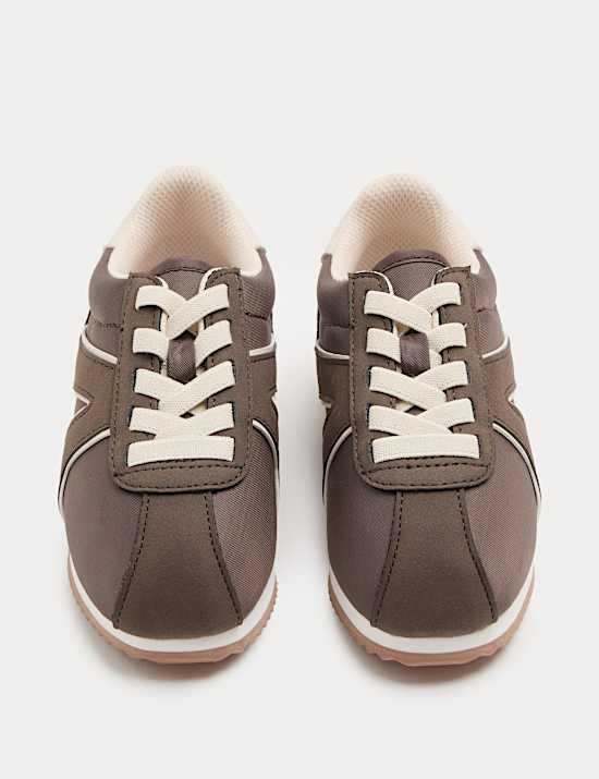 Kids&rsquo; Retro Trainers (4 Small-7 Large)