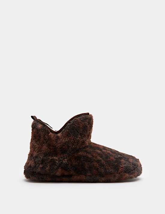 Kids' Borg Slipper Boots (4 Small-7 Large)
