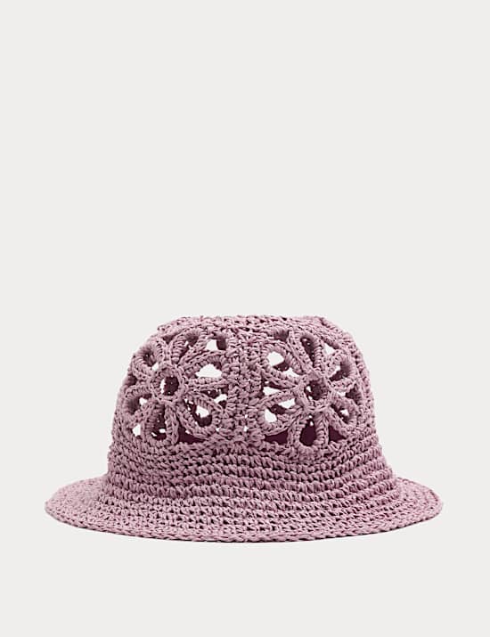 Hats, gloves & scarves