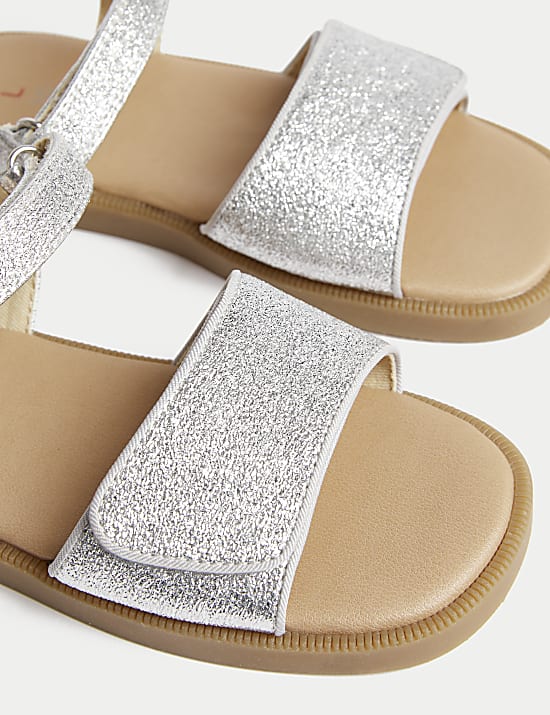 Sandales &agrave; effet m&eacute;tallis&eacute; (du 20 au 35)