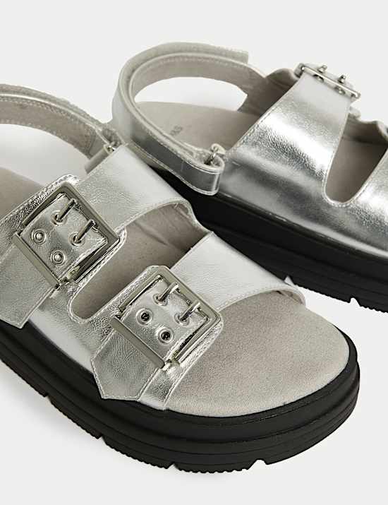 Sandales &eacute;paisses enfants avec boucle (du 33 au 39,5)